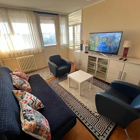 Comfort & Style Panoramic Urban Retreat 2 Daire